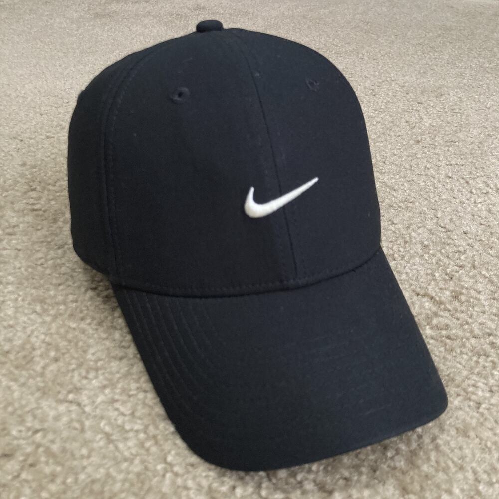EUC Nike Dri-Fit Club Cap Black w/ White Swoosh FV5563-010 Unisex Size L/XL